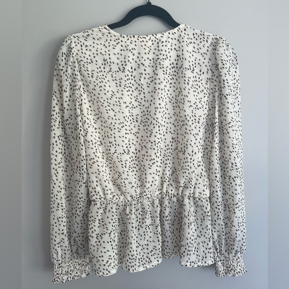 Long sleeve cream speckled shirt